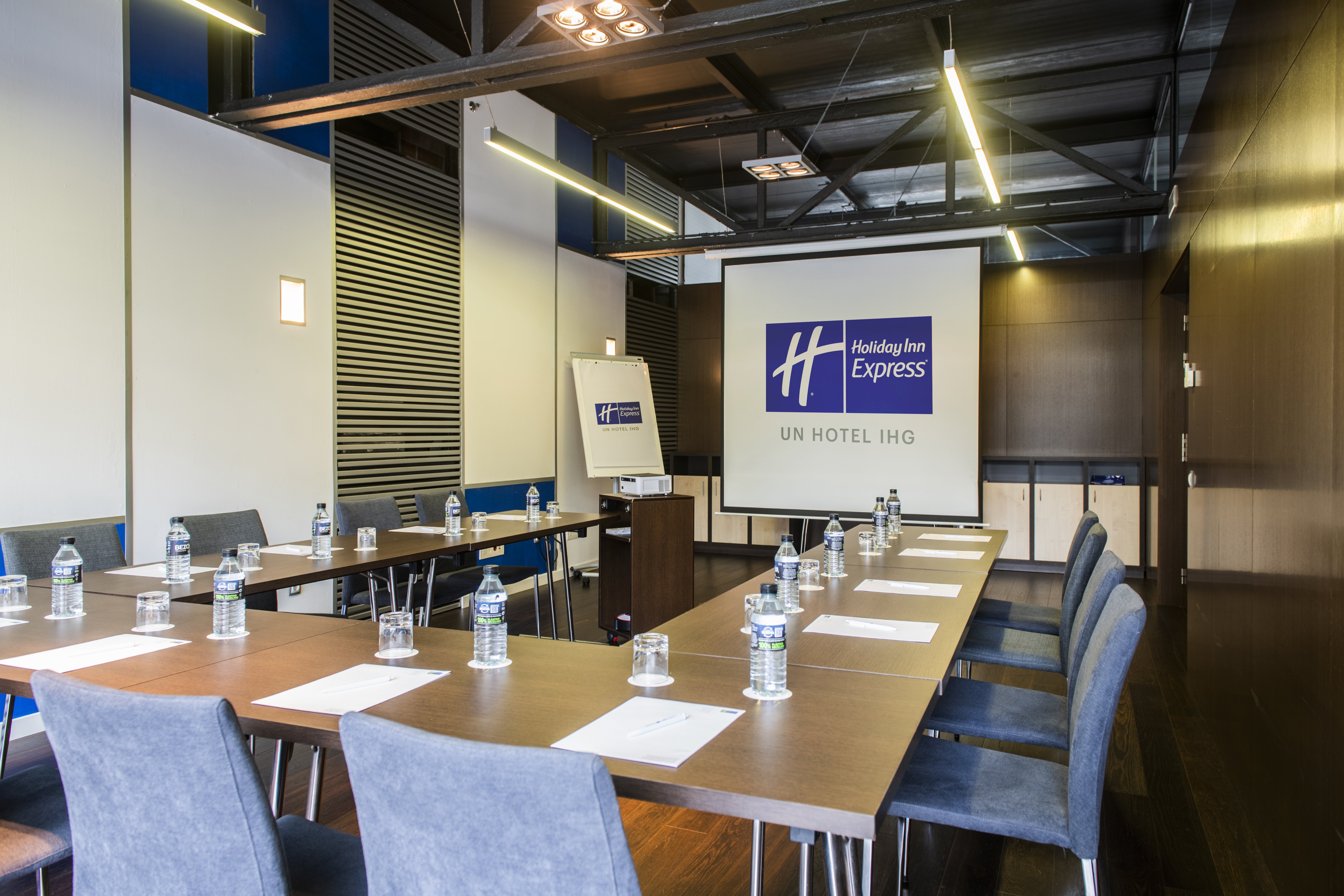 holiday inn express barcelona city 22 by ihg