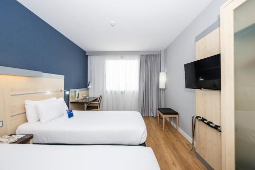 holiday inn express barcelona city 22 by ihg