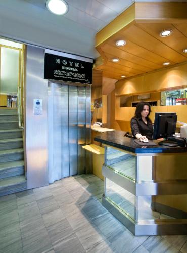 Hotel Monegal,Ciutat Vella>>Barcelona,2 star