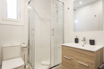 stay u nique apartments llobregat