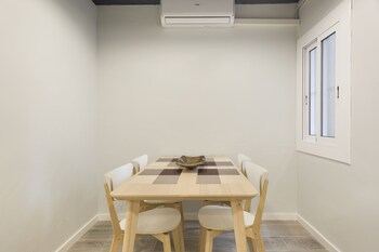 stay u nique apartments llobregat