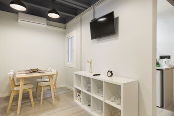 stay u nique apartments llobregat