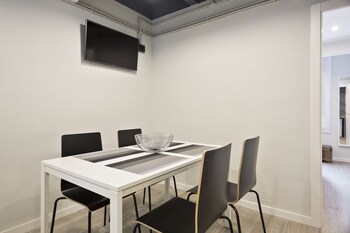 stay u nique apartments llobregat