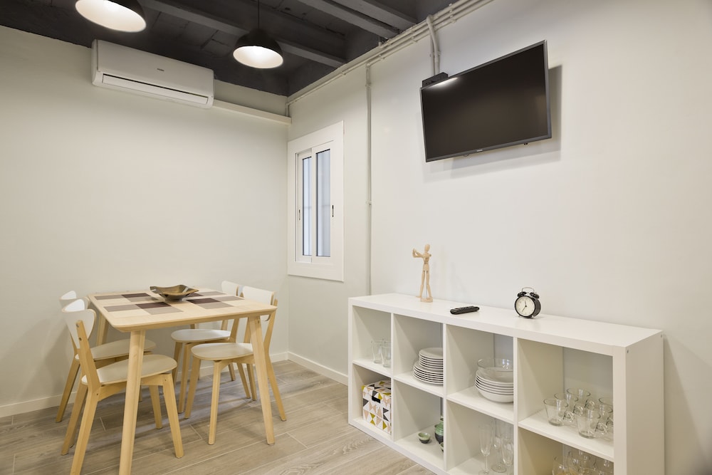 stay u nique apartments llobregat