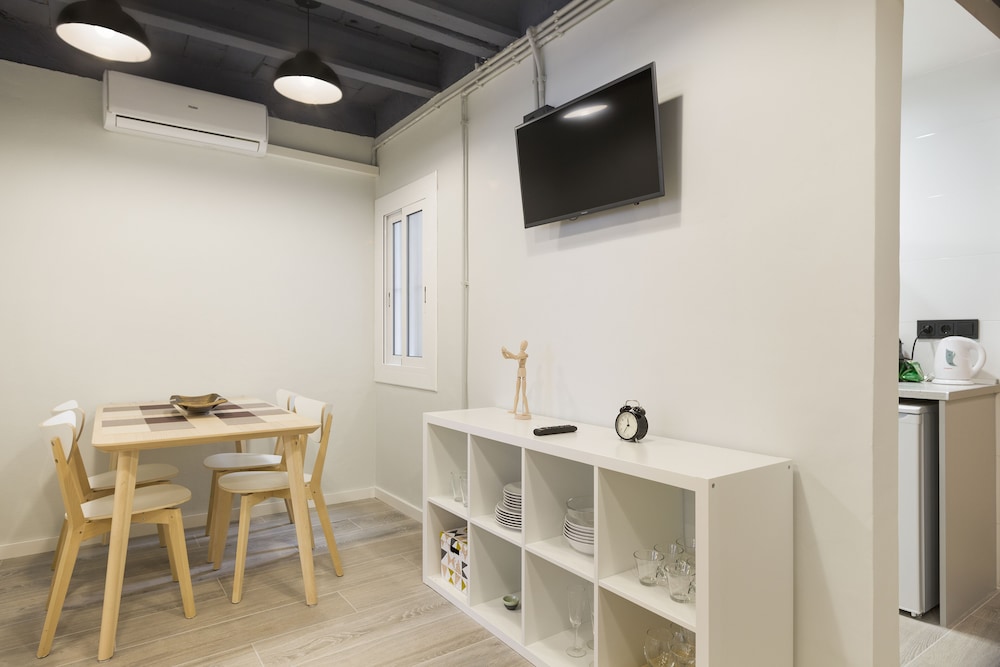 stay u nique apartments llobregat