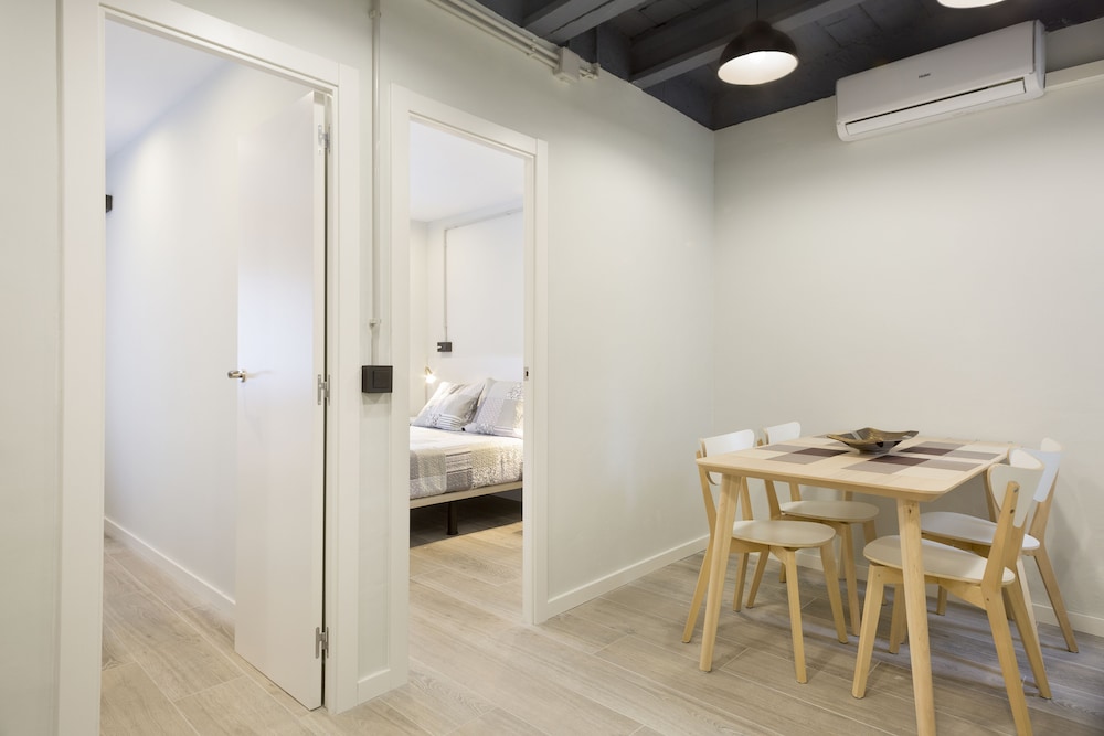 stay u nique apartments llobregat