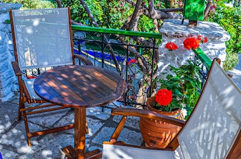 symi garden studios
