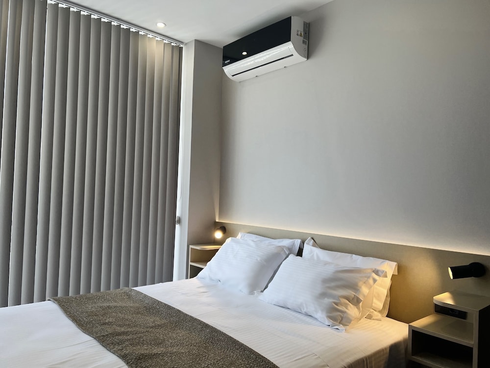 penthouse and apartments by the sea near airport