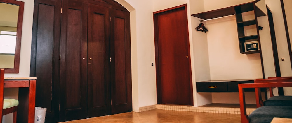 Casa Continental,Yucatán>>Mérida,3 star