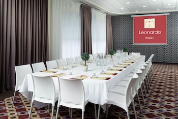 leonardo hotel negev