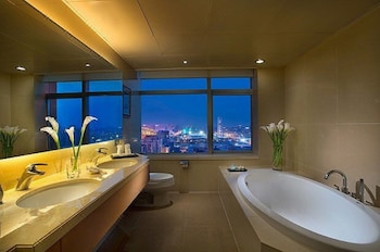 celebrity international grand hotel