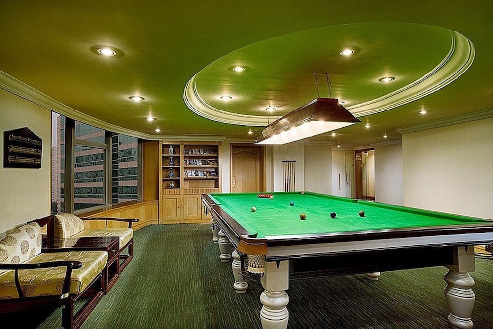 celebrity international grand hotel