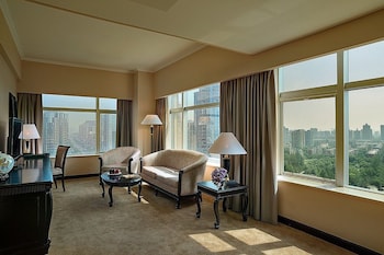 celebrity international grand hotel