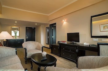 celebrity international grand hotel