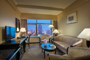 celebrity international grand hotel