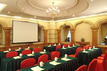 celebrity international grand hotel