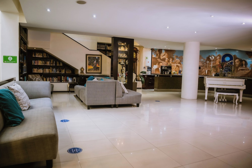 hotel clara luna