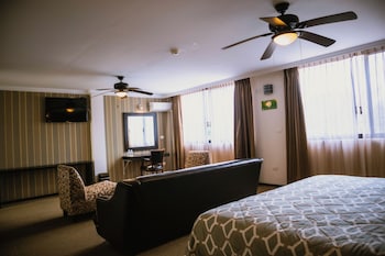 hotel clara luna