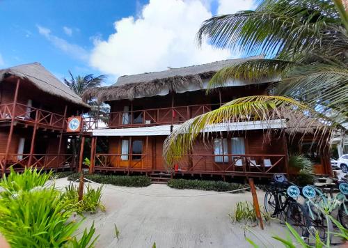 palmeras de mahahual cabanas