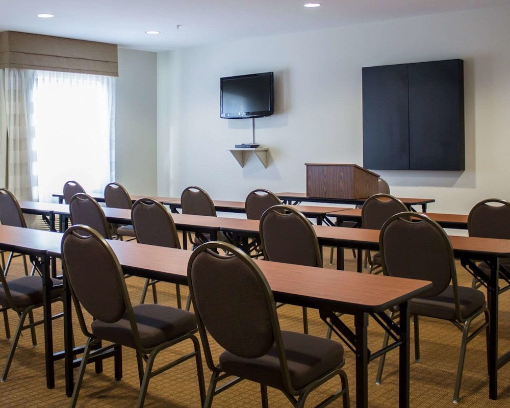 sleep inn and suites moundsville wheeling