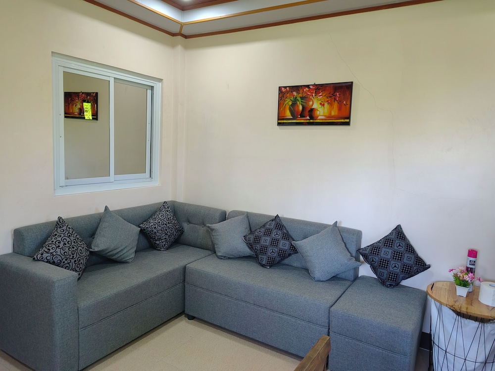 cocos transient house