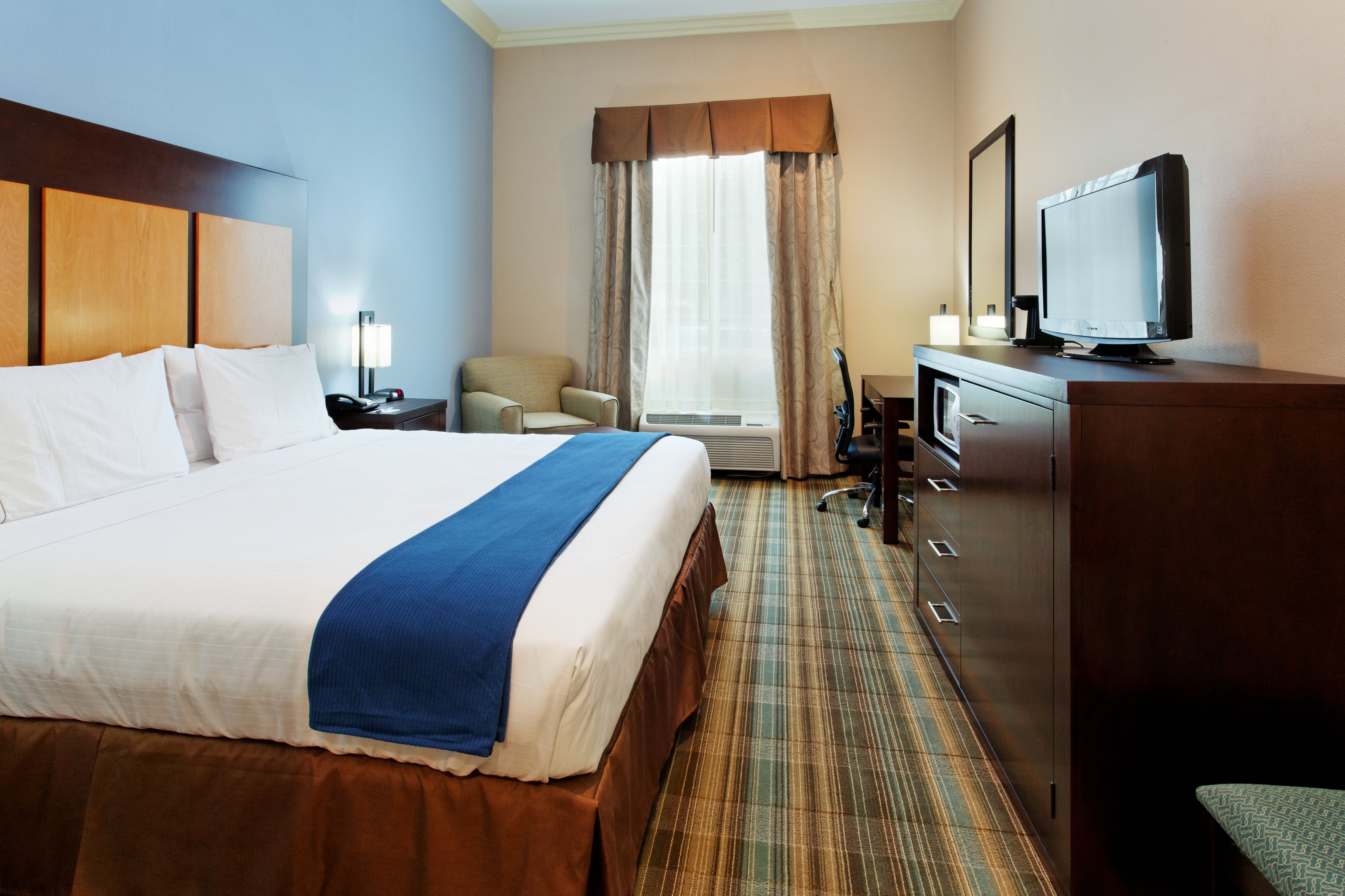 holiday inn express benicia by ihg