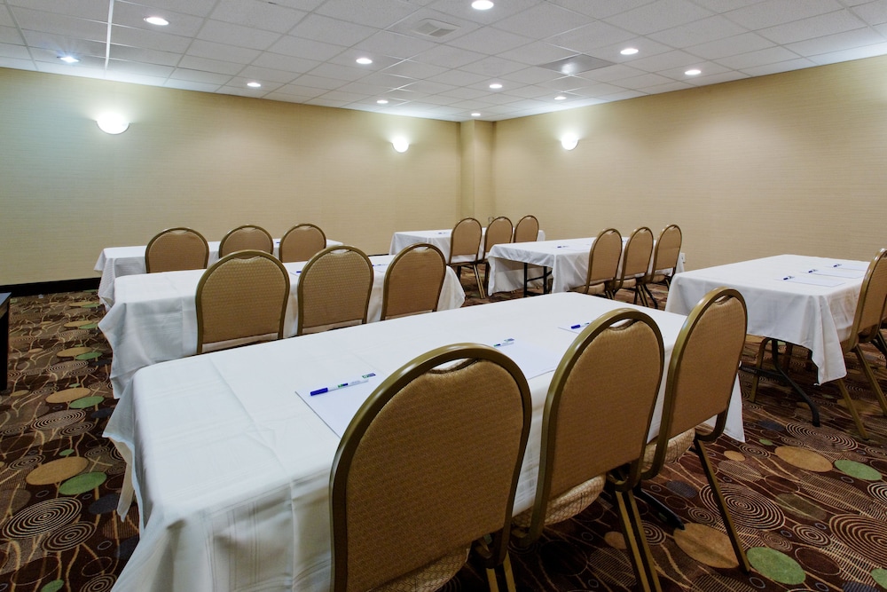 holiday inn express benicia by ihg