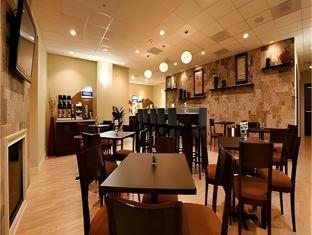 holiday inn express benicia by ihg