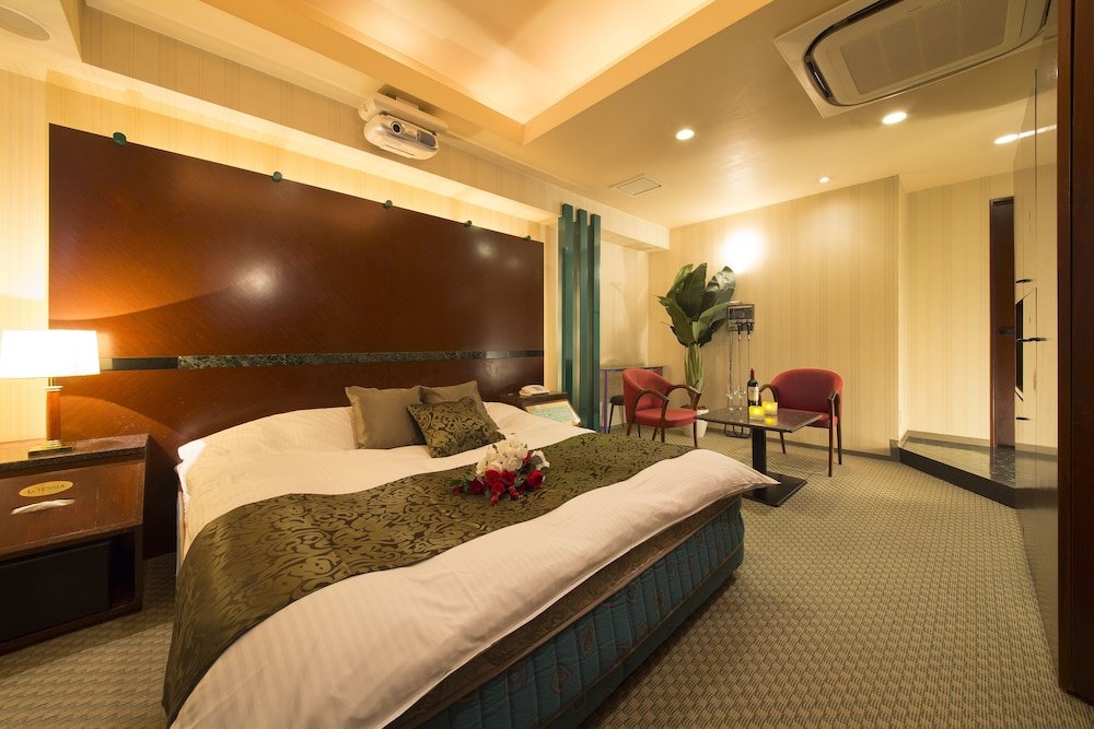 hotel rocco adults only