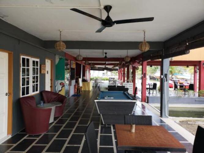 riverbank dungun guesthouse and cafe