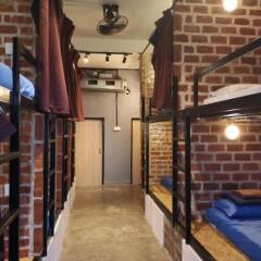 riverbank dungun guesthouse and cafe