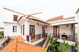 pink beach homestay