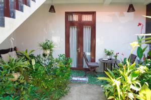 pink beach homestay