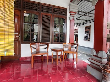 Hotel Artha,,1 star