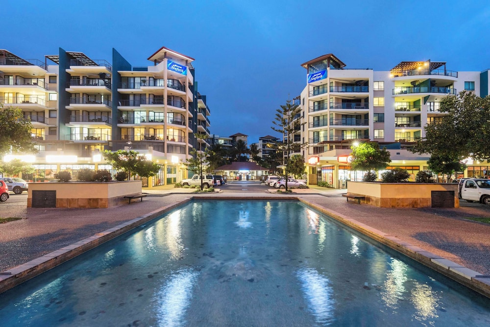 oaks sunshine coast seaforth resort