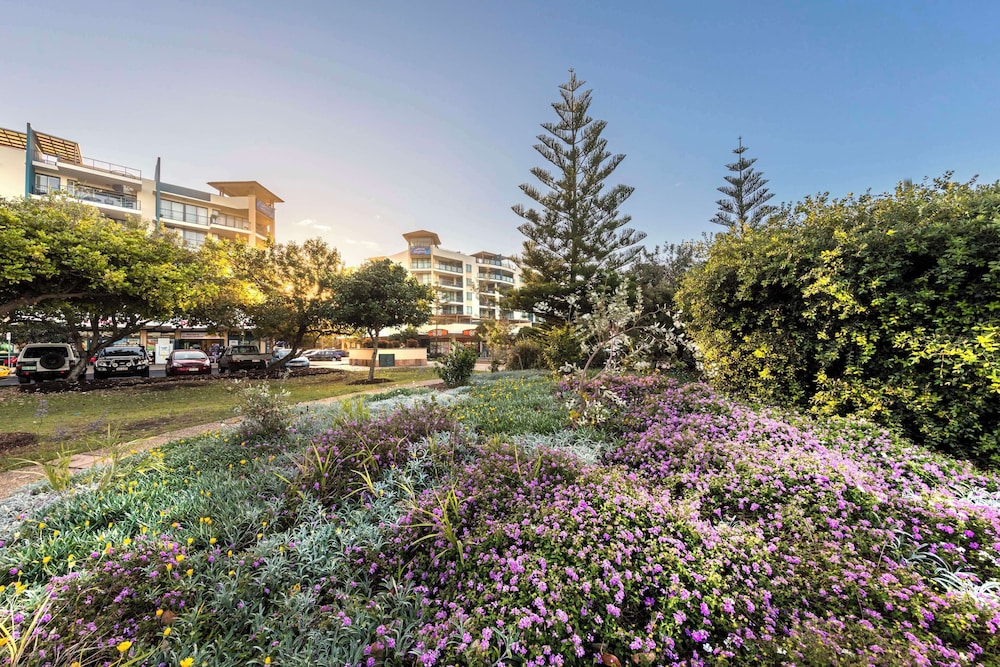 oaks sunshine coast seaforth resort