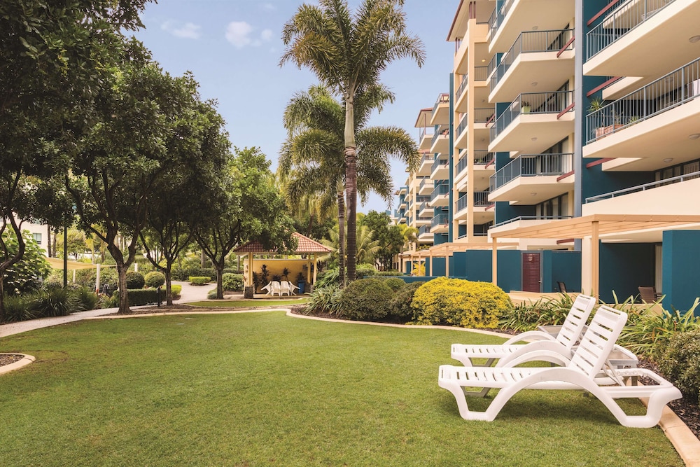 oaks sunshine coast seaforth resort