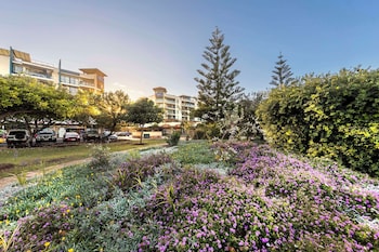 oaks sunshine coast seaforth resort