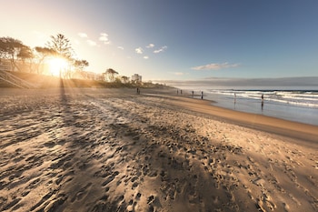 oaks sunshine coast seaforth resort