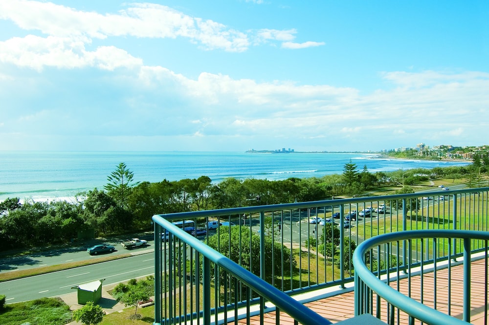 oaks sunshine coast seaforth resort