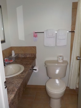 Econo Lodge Vernon,Vernon>>Kelowna,2 star