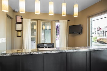 Econo Lodge Vernon,Vernon>>Kelowna,2 star