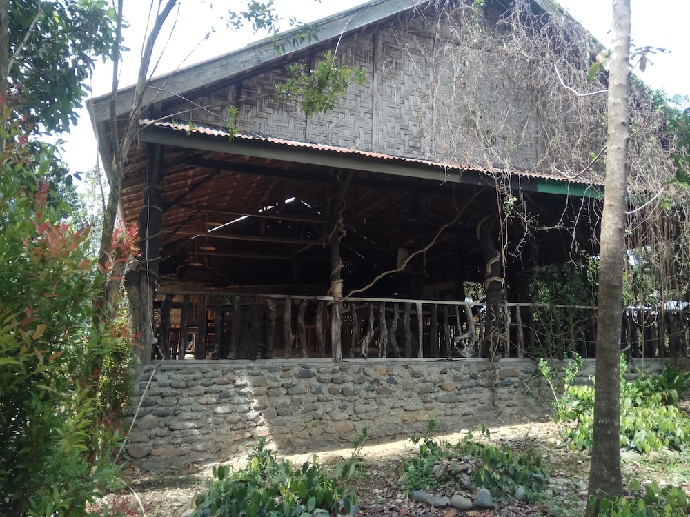 tangkahan inn