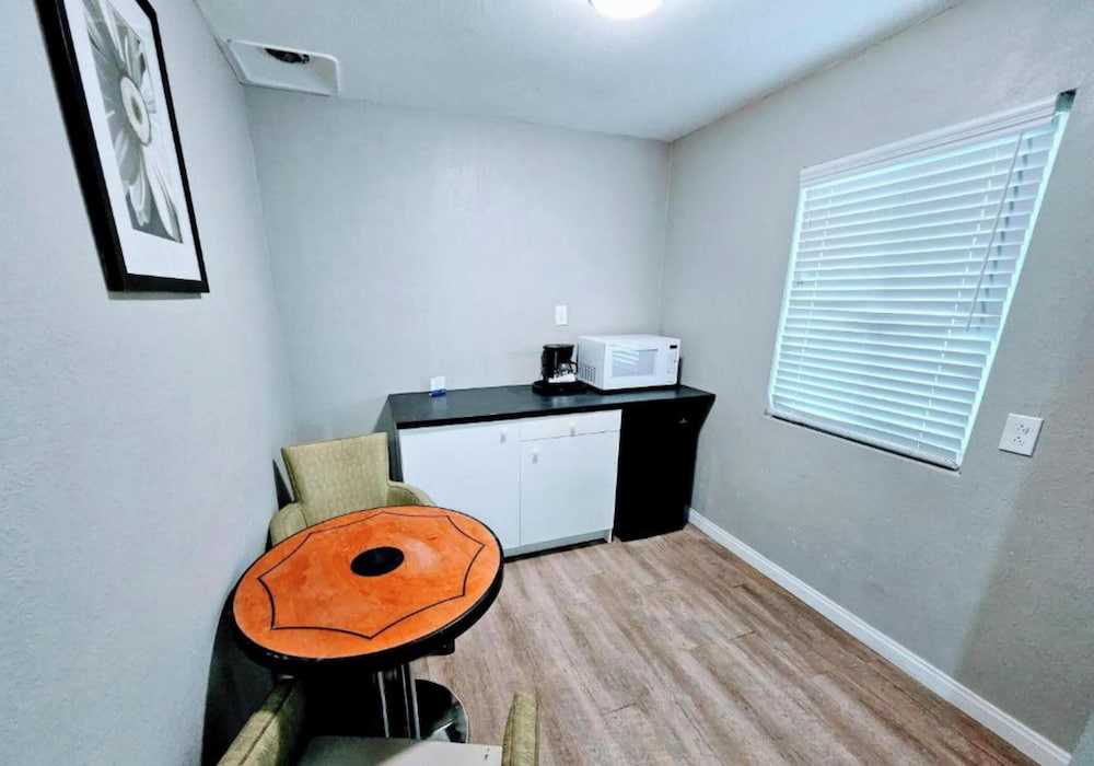 hotel ridgecrest an extended stay studios