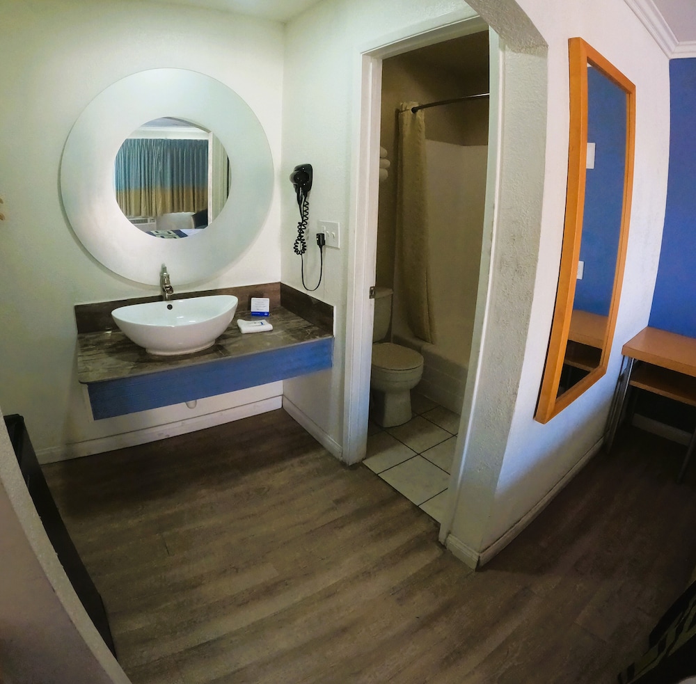hotel ridgecrest an extended stay studios