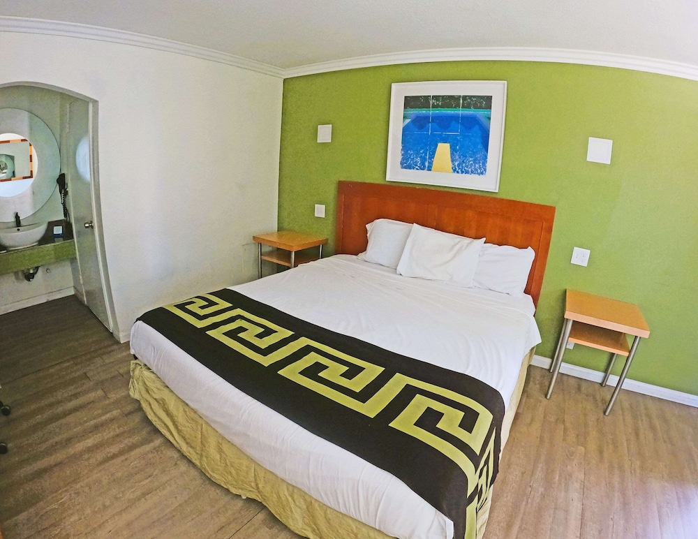 hotel ridgecrest an extended stay studios