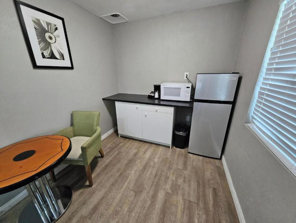 hotel ridgecrest an extended stay studios