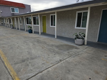 hotel ridgecrest an extended stay studios