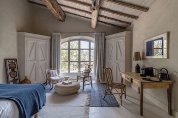 les petites maisons hameau des baux