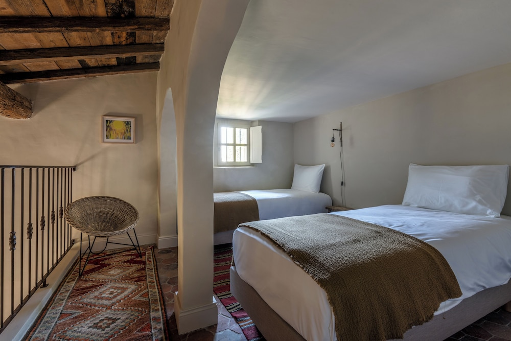 les petites maisons hameau des baux